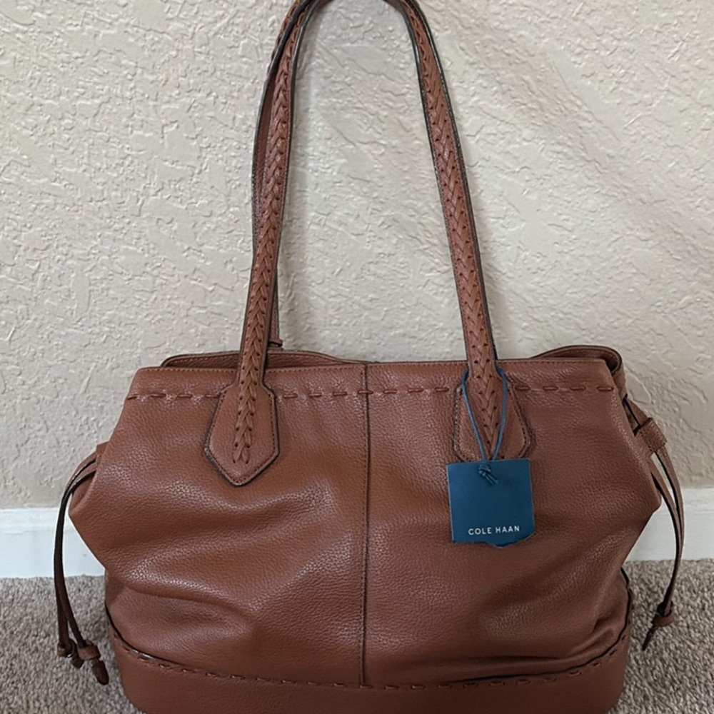 COLE HAAN leather large tote with snap closure - Picture 2 of 5